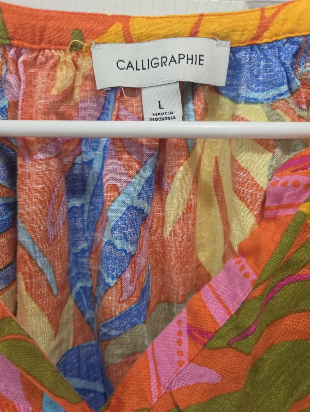 Calligraphie Linen Blend Tropical Floral Split Neck Blouse Orange Size Large L - Picture 2 of 5